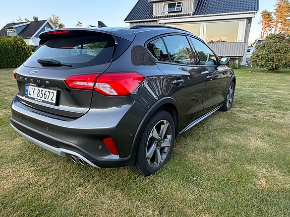 Ford Focus 4 of 5