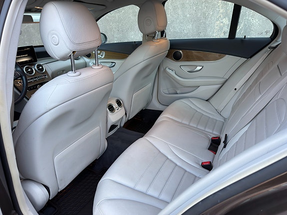 Mercedes-Benz C220 d 23 of 30