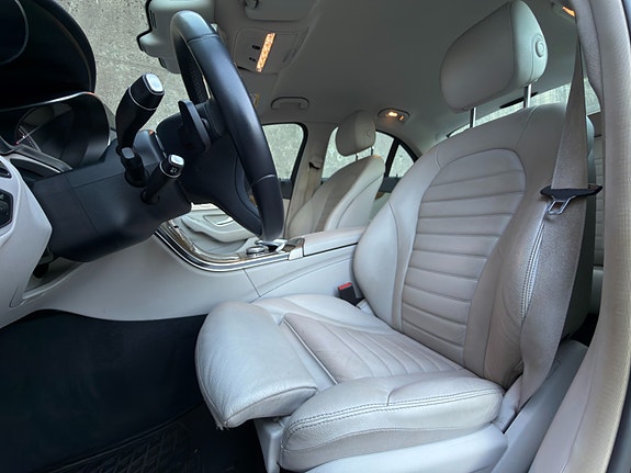 Mercedes-Benz C220 d 22 of 30