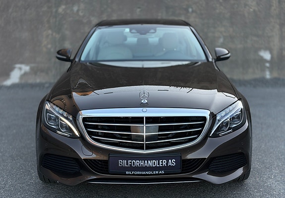 Mercedes-Benz C220 d 4 of 30