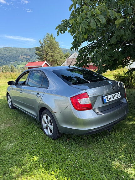 Skoda Rapid 3 of 5