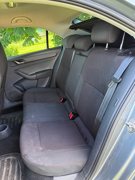 Skoda Rapid 12 of 30