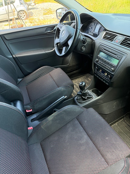 Skoda Rapid 19 of 30