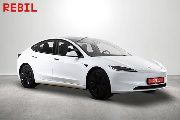 Tesla Model 3 4 of 5