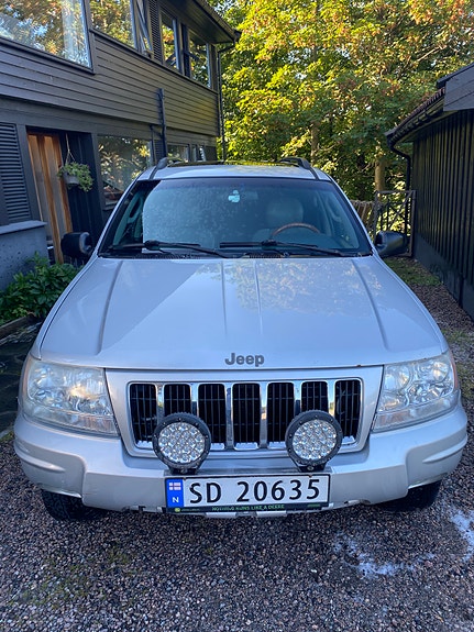 Jeep Grand Cherokee 3 of 5