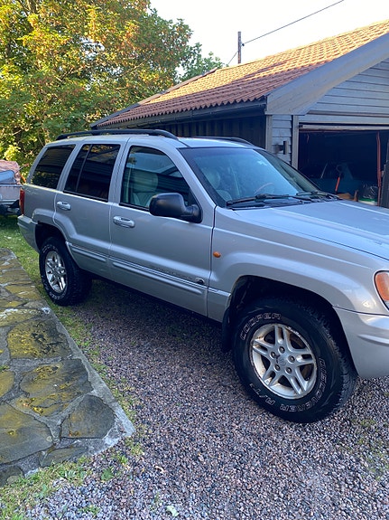 Jeep Grand Cherokee 4 of 5