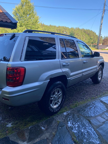 Jeep Grand Cherokee 5 of 5