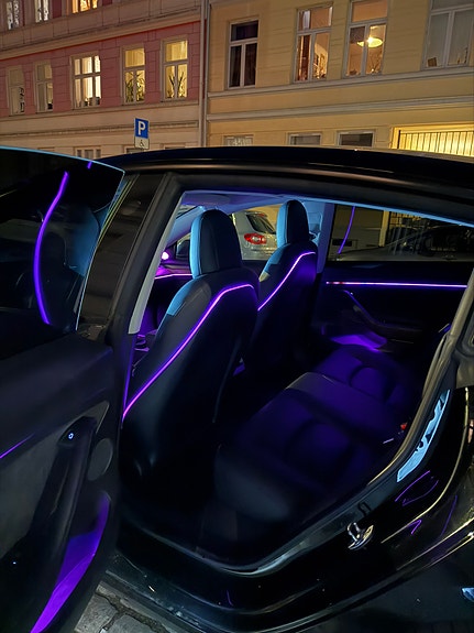 Tesla Model 3 3 of 5