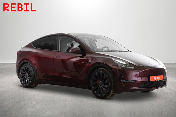 Tesla Model Y 4 of 5