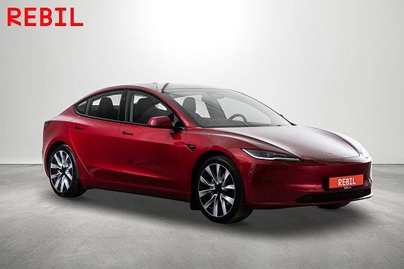 Tesla Model 3 4 of 5