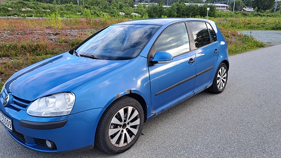 Volkswagen Golf V 5 of 5