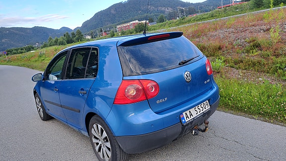 Volkswagen Golf V 3 of 5