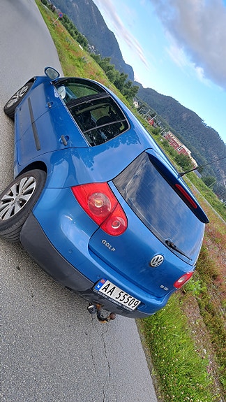Volkswagen Golf V 4 of 5