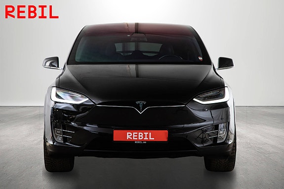 Tesla Model X 3 of 5