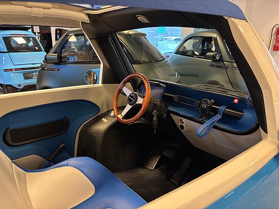 Microlino Spiaggina Cabriolet / Medium Range 177km / Beach / Fina 11 of 30