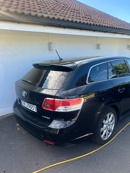 Toyota Avensis 5 of 5