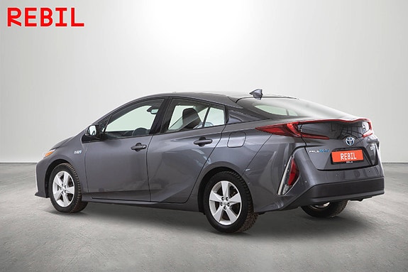 Toyota Prius Plug-in Hybrid 5 of 5
