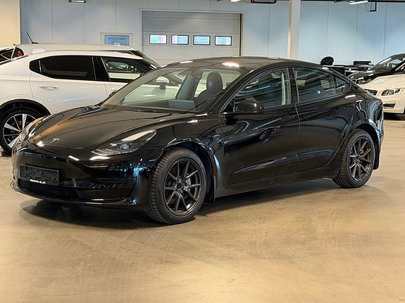 Tesla Model 3 5 of 5