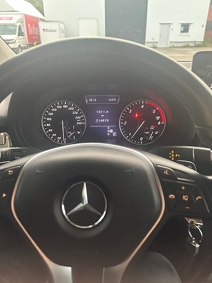 Mercedes-Benz B180 12 of 15