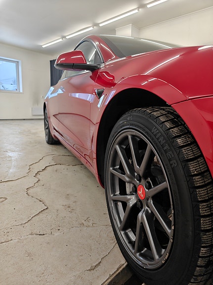 Tesla Model 3 3 of 5