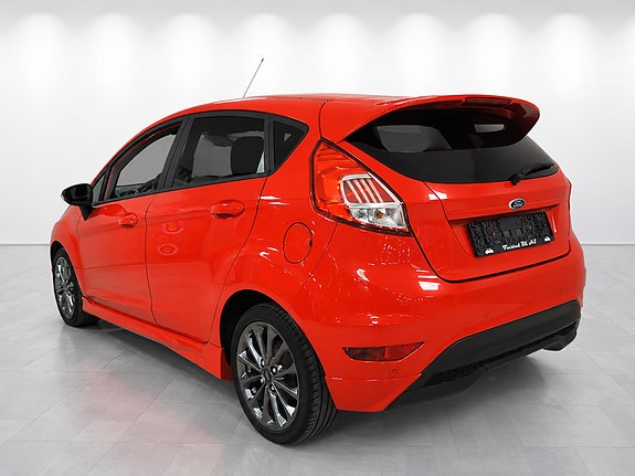 Ford Fiesta 4 of 5