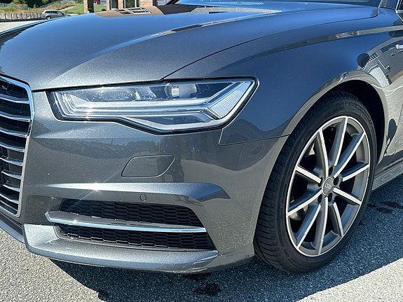 Audi A6 4 of 5