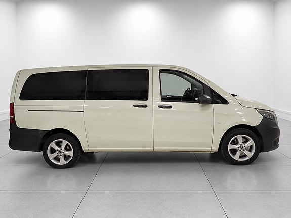 Mercedes-Benz Marco Polo 2 of 30