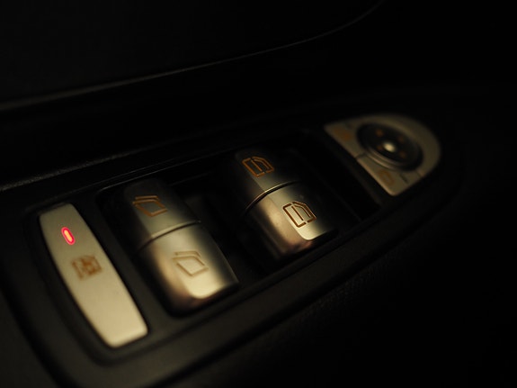 Mercedes-Benz Marco Polo 26 of 30