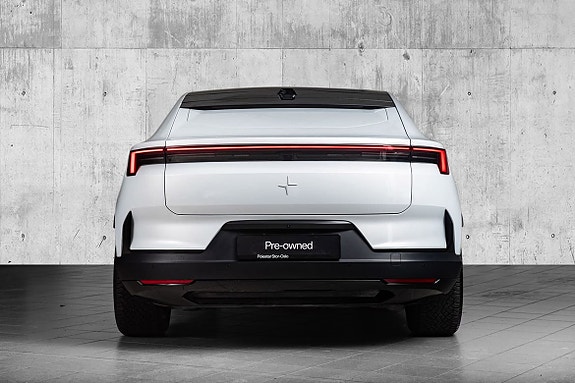 Polestar 4 5 of 5