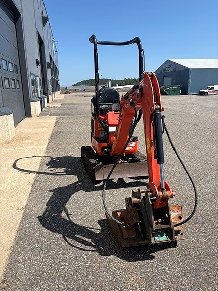 Kubota u10-5 4 of 7