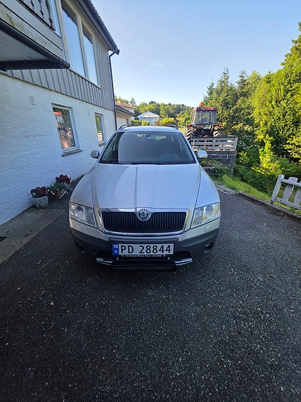 Skoda Octavia Scout 5 of 5