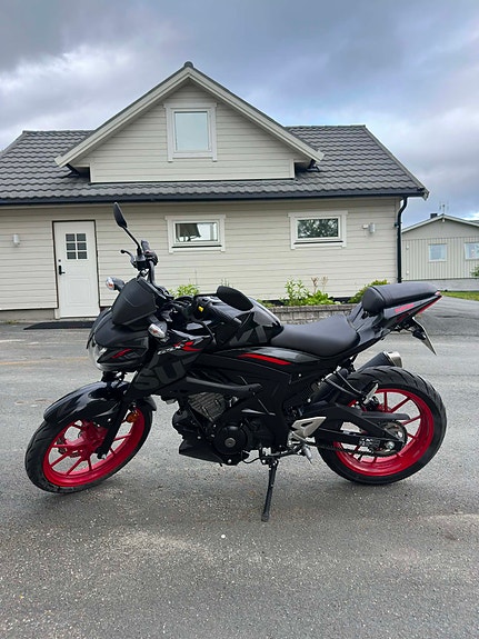 Suzuki GSX-S 125 4 of 5