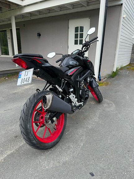 Suzuki GSX-S 125 3 of 5