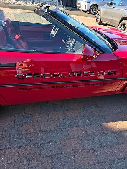 Chevrolet Corvette 3 of 5