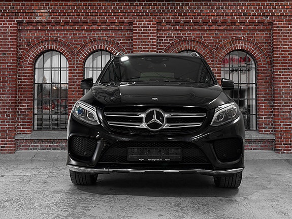 Mercedes-Benz GLE250 d 3 of 5