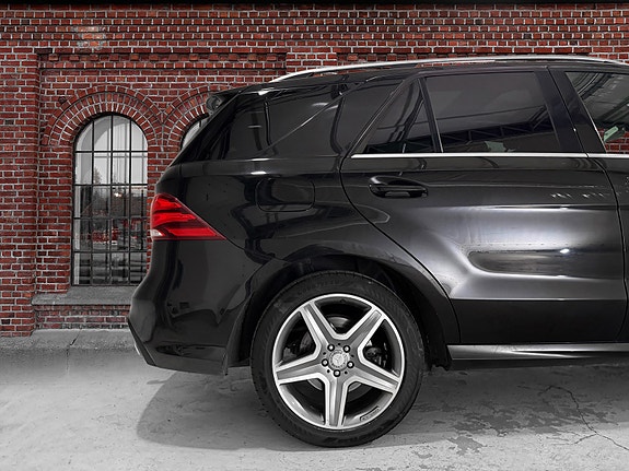 Mercedes-Benz GLE250 d 5 of 5
