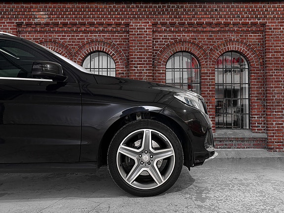Mercedes-Benz GLE250 d 4 of 5