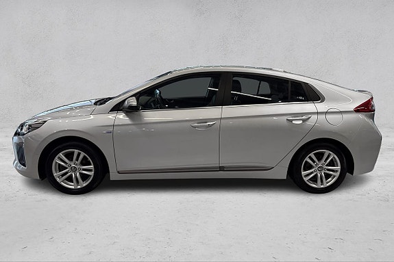 Hyundai IONIQ 2 of 5