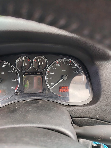 Peugeot 307 2 of 5