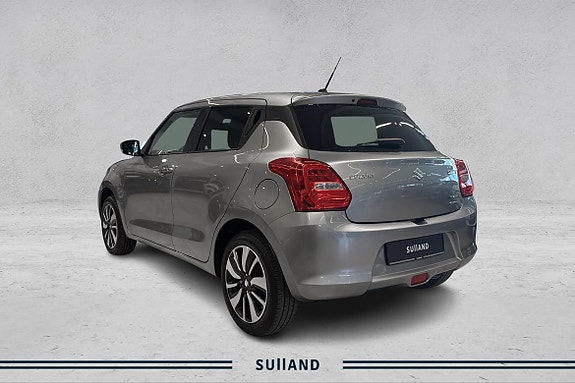 Suzuki Swift 3 of 5