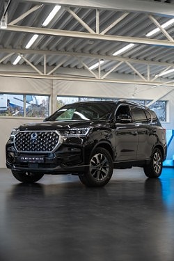 KGM Rexton 2 of 5