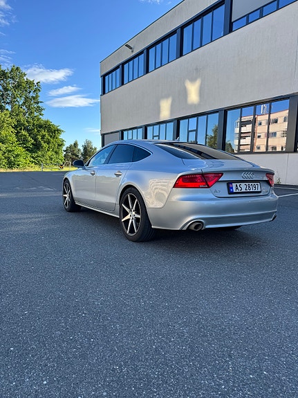 Audi A7 4 of 5