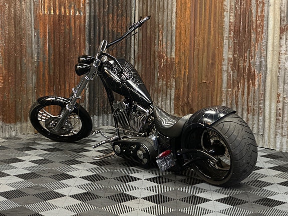 Harley-Davidson SOFTAIL "G.L Walla" Big Bear Chopper/100Cid S&S Motor + 20 of 30