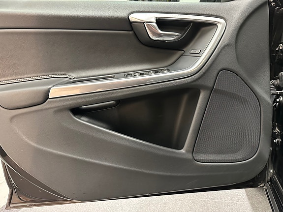 Volvo V60 24 of 30