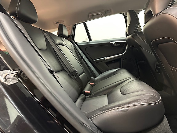 Volvo V60 30 of 30