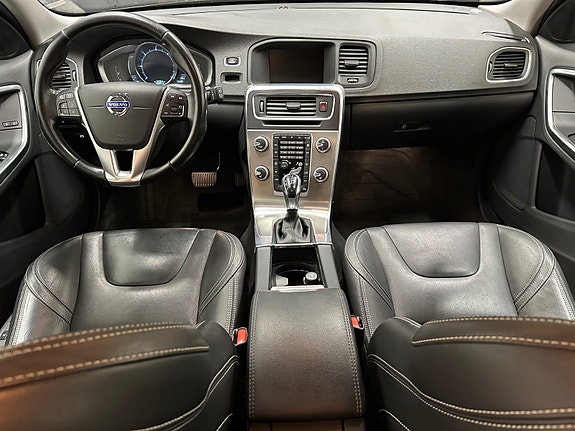 Volvo V60 10 of 30