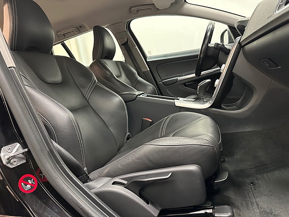 Volvo V60 26 of 30