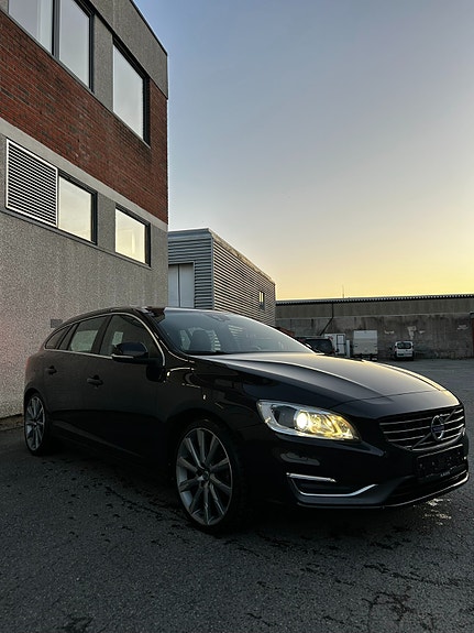 Volvo V60 5 of 30