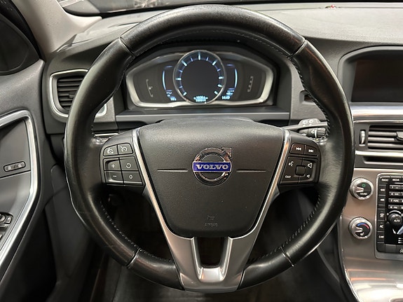 Volvo V60 11 of 30