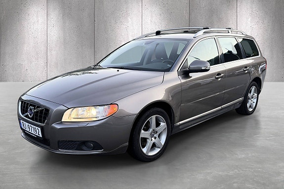 Volvo V70 3 of 5